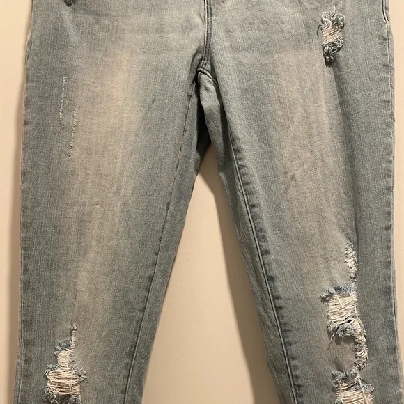 WOMEN BRAND NEW YMI JEANS - Picture 3 of 11